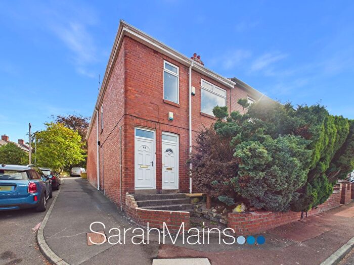 2 Bedroom Flat For Sale In St Thomas Street, Low Fell, NE9
