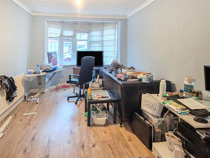 3 Bedroom Terraced House For Sale In Tallack Road, London, E10