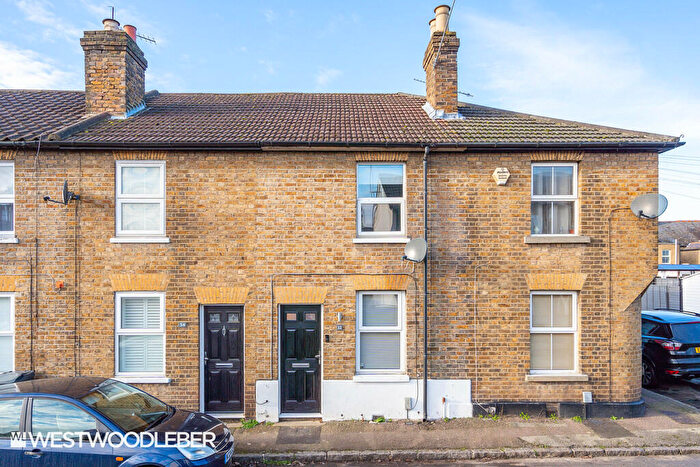 2 Bedroom Terraced House To Rent In North Road, Hoddesdon, EN11