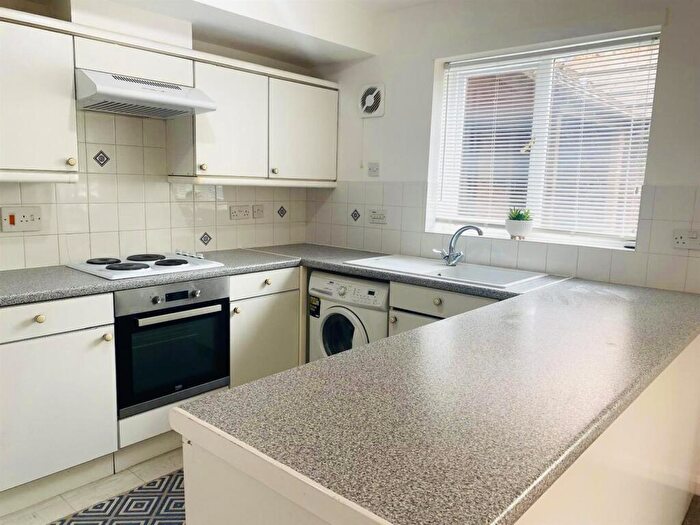 1 Bedroom Flat To Rent In Peter James Court, Stafford, ST16
