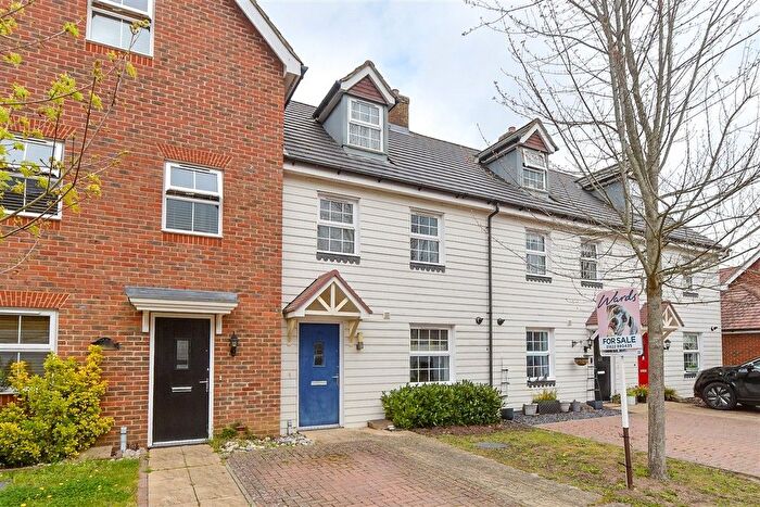 3 Bedroom Terraced House For Sale In Locks Yard, Headcorn, Ashford, Kent, TN27