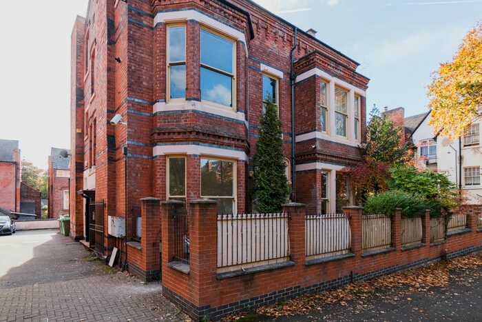 3 Bedroom Flat To Rent In Apt, Magdala Road, NG3