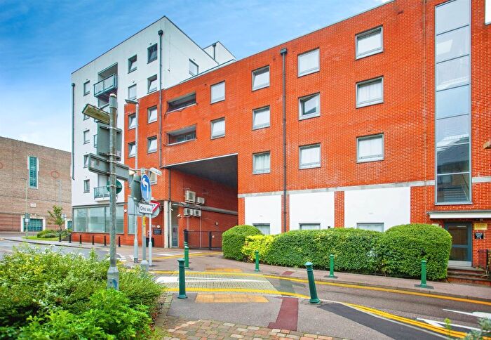 2 Bedroom Flat For Sale In Loates Lane, Watford, WD17