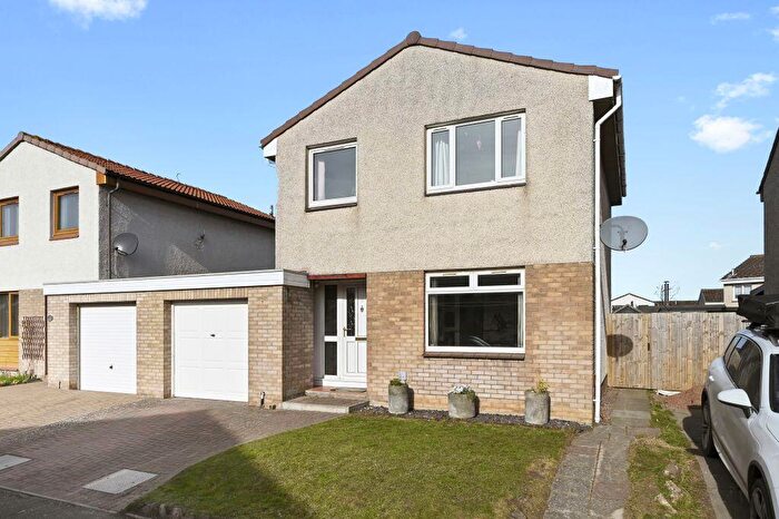 3 Bedroom Link Detached House For Sale In Forth Wynd, Port Seton, EH32