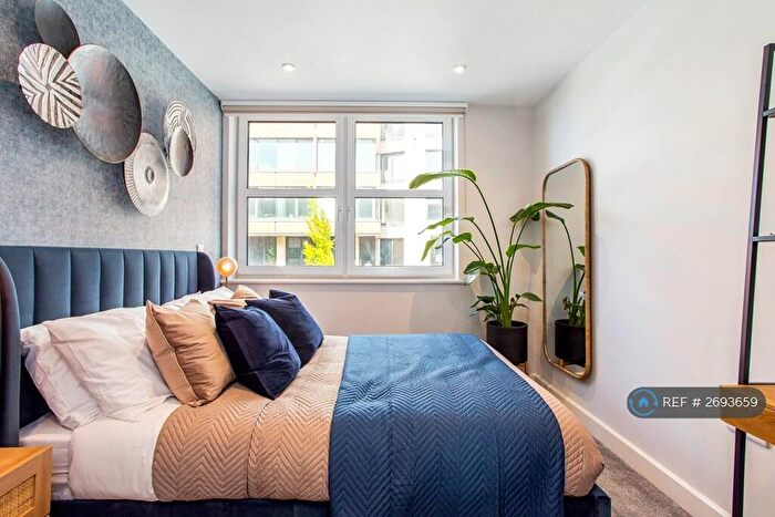 2 Bedroom Flat To Rent In Richmond House, Bournemouth, BH2