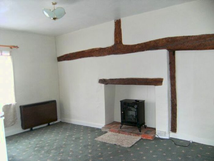 1 Bedroom Flat To Rent In George Street, Kingsclere, Newbury, Hampshire, RG20