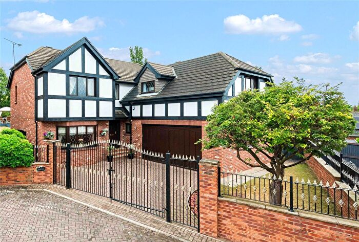5 Bedroom Detached House For Sale In The Fairways, Fairways Court, Darrington, Pontefract, West Yorkshire, WF8