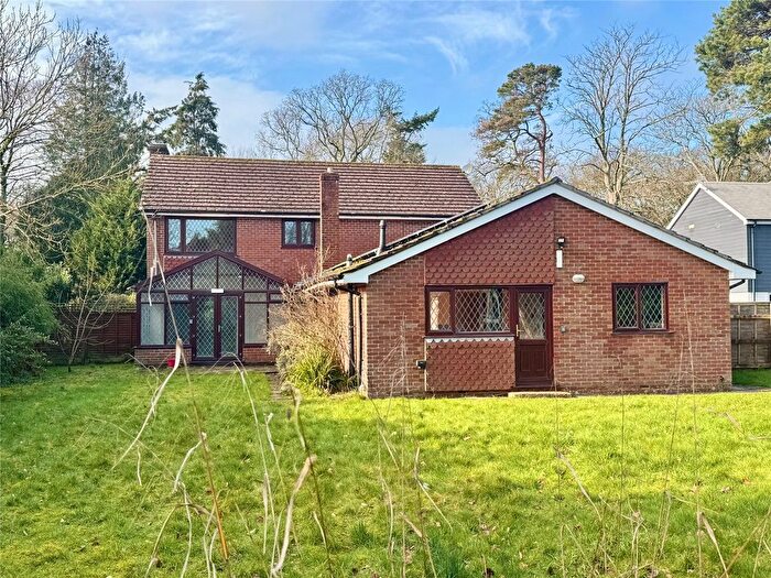 5 Bedroom Detached House For Sale In Fernhill Lane, New Milton, Hampshire, BH25