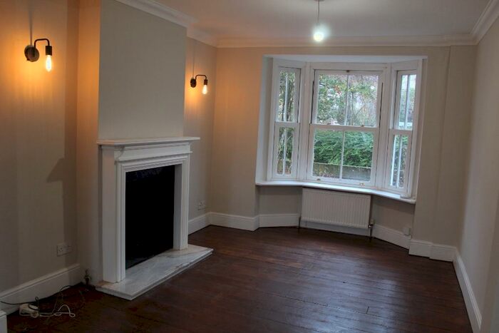 2 Bedroom End Of Terrace House To Rent In Coronation Villas, Aylesbury, Buckinghamshire, HP21