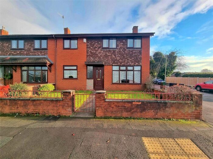 3 Bedroom Detached House To Rent In Bridgewood Street, Stoke-On-Trent, Staffordshire, ST3