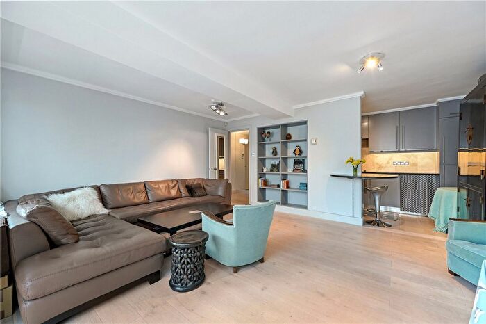 1 Bedroom Flat For Sale In Giles House, Westbourne Grove, London, W11