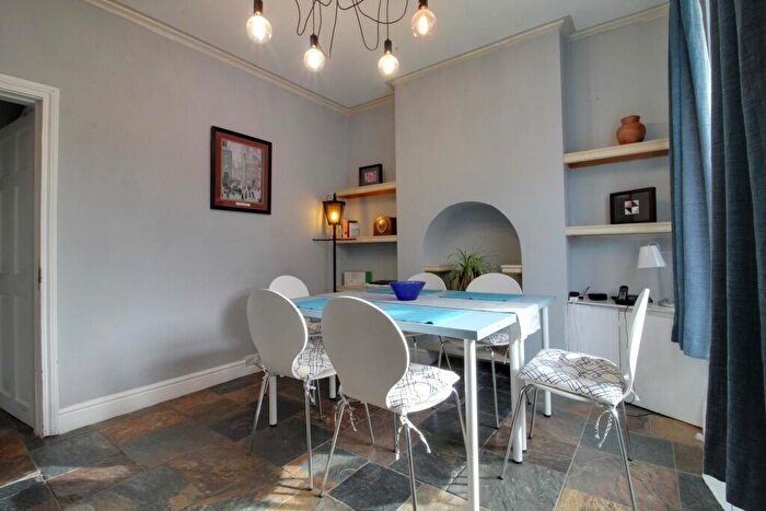 3 Bedroom End Of Terrace House To Rent In Daisy Road, Edgbaston, Birmingham City Centre, B16