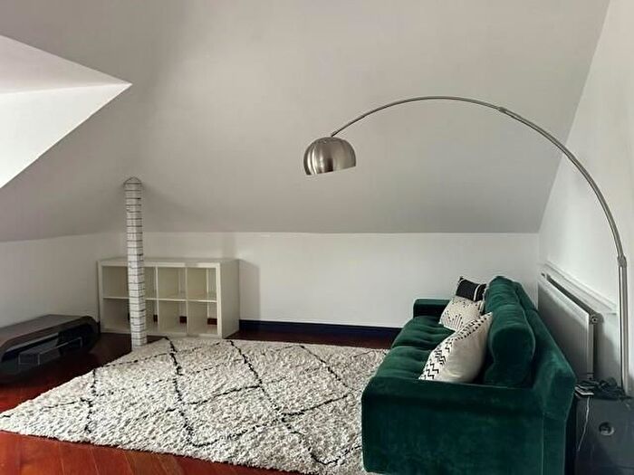 2 Bedroom Flat To Rent In Iona Crescent, Cippenham, SL1