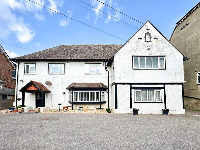 1 Bedroom Flat To Rent In Cantelupe Road, Bexhill-On-Sea, TN40