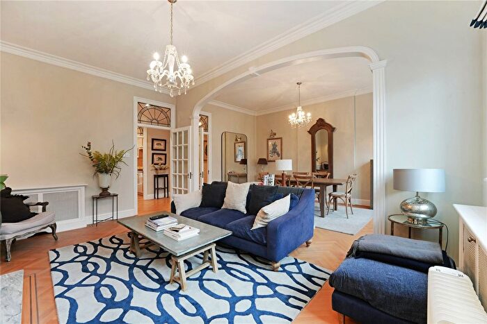 4 Bedroom Flat To Rent In Kensington High Street, Kensington, W8