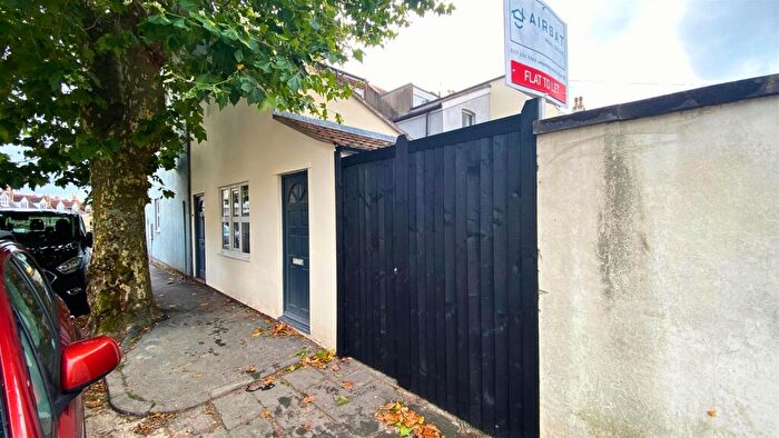 1 Bedroom Flat To Rent In Redland, Bristol, BS6