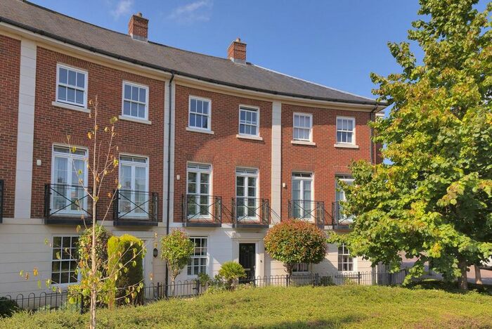 4 Bedroom Town House To Rent In Beacon Avenue, Kings Hill, ME19