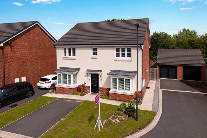 5 Bedroom Detached House For Sale In Meadow Brown Road, Sherburn In Elmet, Leeds, LS25