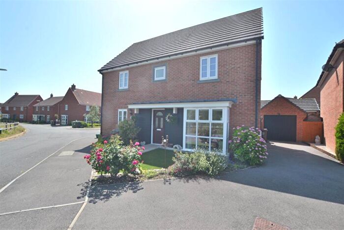 4 Bedroom Detached House For Sale In Munday Way, Basingstoke, RG24