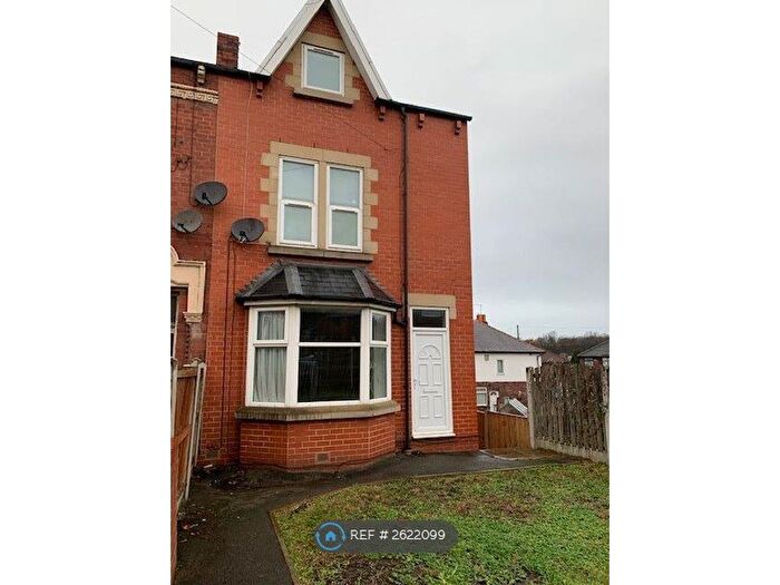 4 Bedroom Terraced House To Rent In William Avenue, Leeds, LS15