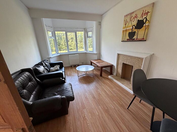 1 Bedroom Flat To Rent In Flat Weoley Court, Gibbins Rd, West Midlands, B29