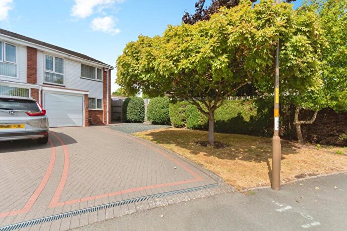 3 Bedroom House For Sale In Westcroft Way, Birmingham, B14