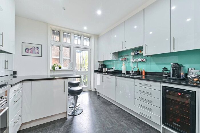 4 Bedroom Flat For Sale In Abingdon Villas, Kensington, London, W8