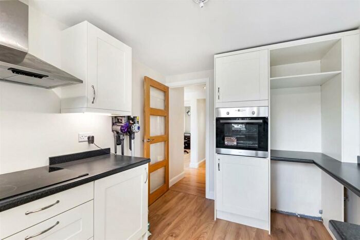 2 Bedroom Flat To Rent In Drummond Road, Croydon, CR0