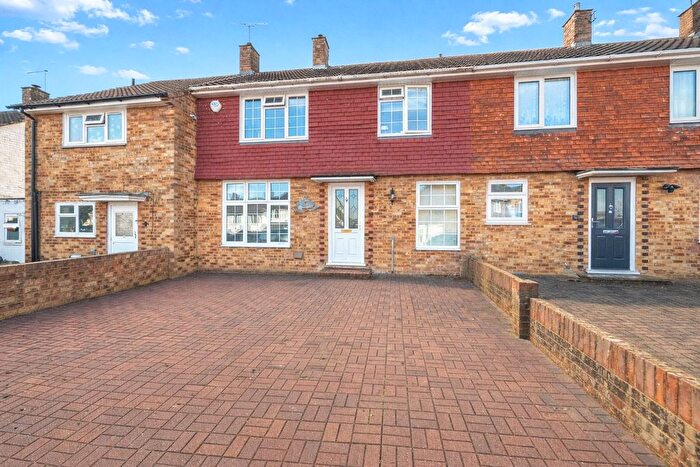 3 Bedroom Terraced House For Sale In Merryhill Road, Bracknell, Berkshire, RG42
