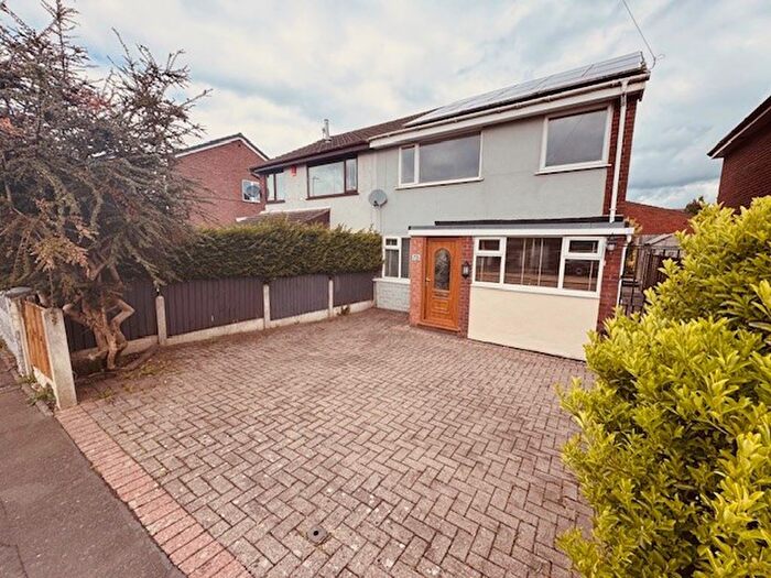 3 Bedroom Semi-Detached House For Sale In Newmount Road, Fenton, Stoke-On-Trent, ST4