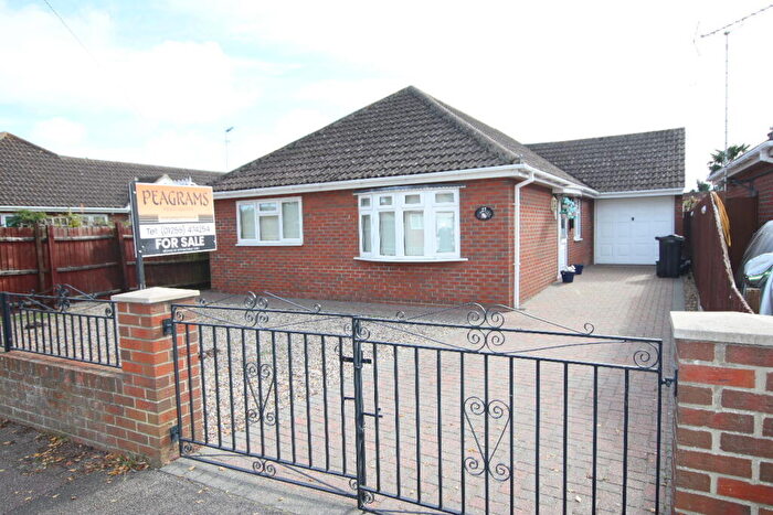 3 Bedroom Bungalow For Sale In Bockings Grove, Clacton On Sea, CO16