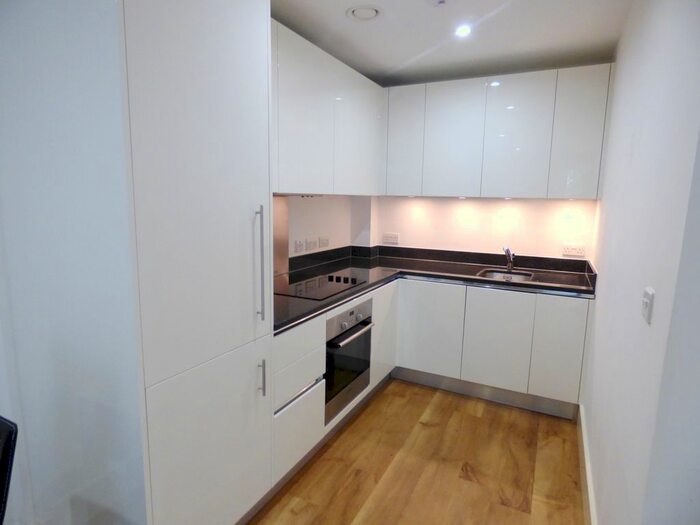 1 Bedroom Flat To Rent In Warehouse Court, Street, Woolwich Arsenal, SE18