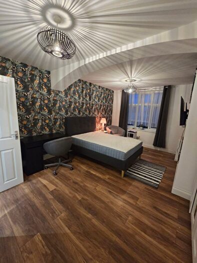 9 Bedroom Detached Bungalow To Rent In Longbridge Road, Barking, IG11