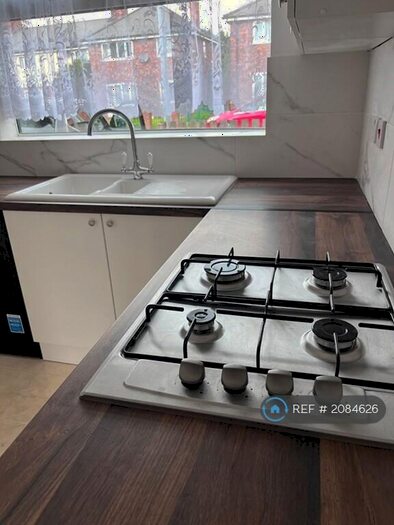 3 Bedroom Semi-Detached House To Rent In River Grove, Hull, HU4