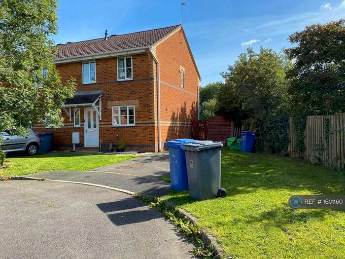3 Bedroom End Of Terrace House To Rent In Redgrave Close, Kettering, NN15