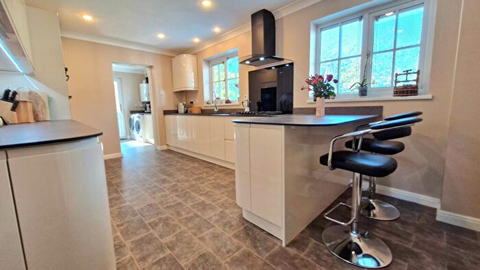 5 Bedroom Detached House For Sale In Chariots Way, Baston, Peterborough, PE6
