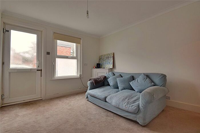 2 Bedroom End Of Terrace House For Sale In Cromwell Road, Tunbridge Wells, Kent, TN2
