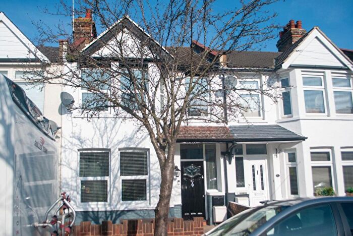 3 Bedroom Terraced House To Rent In Southborough Drive, Westcliff-on-Sea, SS0