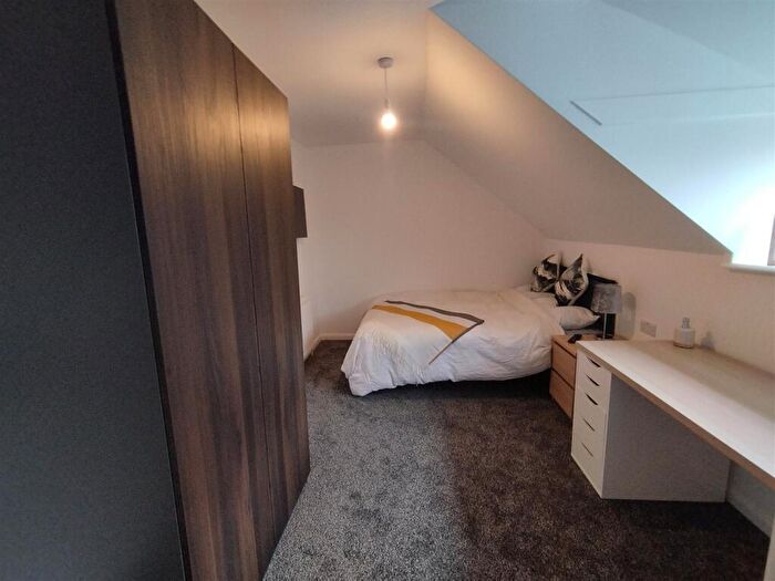 1 Bedroom House To Rent In *New En-Suite Rooms* West Hill Drive, Mansfield, NG18
