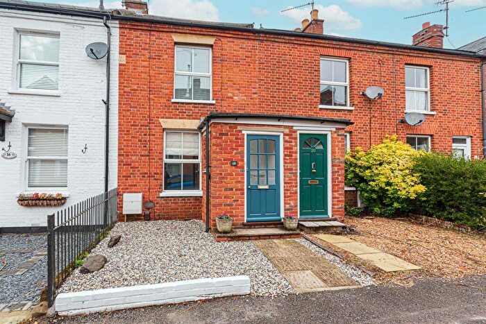 3 Bedroom Terraced House To Rent In Mount Pleasant, Wokingham, RG41