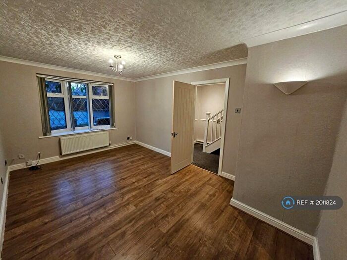 3 Bedroom Terraced House To Rent In Brow Avenue, Middleton, Manchester, M24