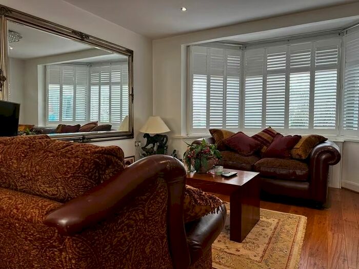 4 Bedroom Detached House To Rent In Dollis Hill Avenue, London, NW2