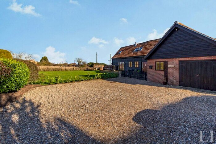3 Bedroom Barn Conversion For Sale In Holywell Farm, Holywell Row, Bury St. Edmunds, IP28