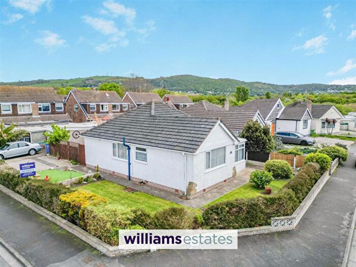 3 Bedroom Detached Bungalow For Sale In Beverley Drive, Prestatyn, LL19