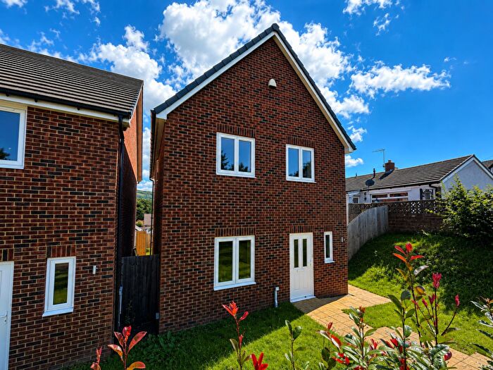 4 Bedroom Detached House To Rent In Alder View, Caerphilly, CF83