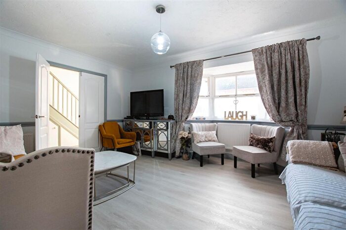 4 Bedroom Detached House For Sale In Park Mews, Wellingborough, NN8