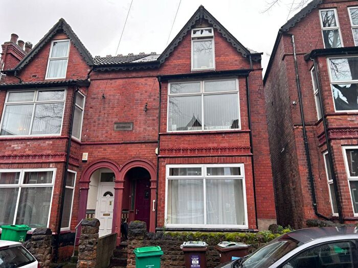 5 Bedroom Semi Detached House For Sale In Derby Grove, Nottingham, Nottinghamshire, NG7