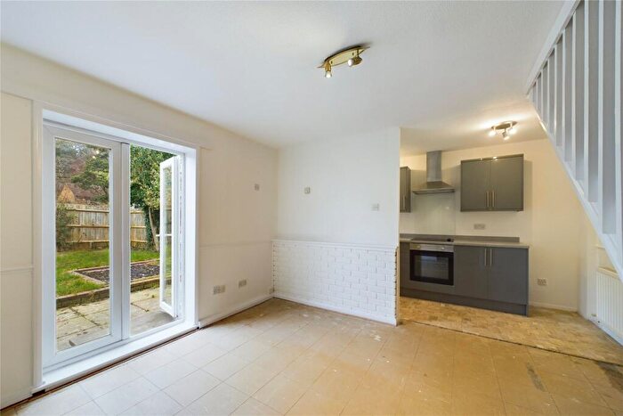 1 Bedroom End Of Terrace House For Sale In Hythe Close, Bracknell, Berkshire, RG12