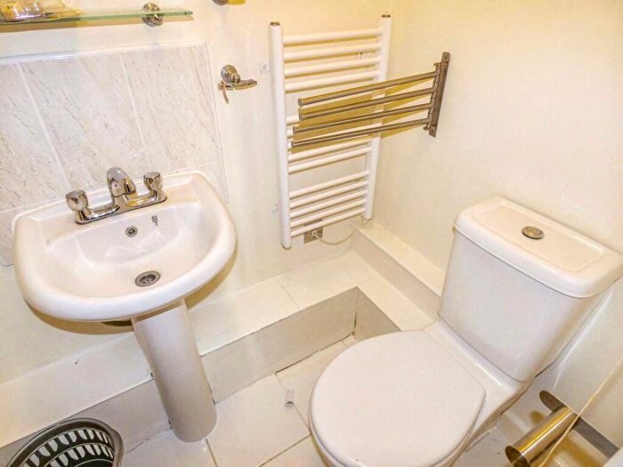 2 Bedroom Apartment To Rent In Mill Road, Gateshead Quays, Gateshead, Tyne And Wear, NE8