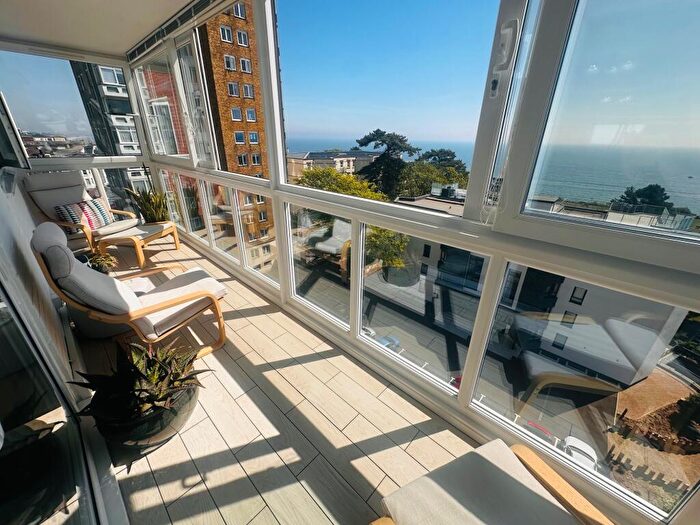 2 Bedroom Flat To Rent In West Cliff Road, Bournemouth, BH2
